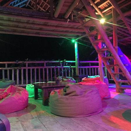 Tiki Bar Hostel Ella Bagian luar foto